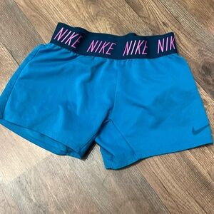 Women’s medium Nike dry fit shorts